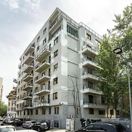 Bright 1br Flat - New Midtown Building + Terrace