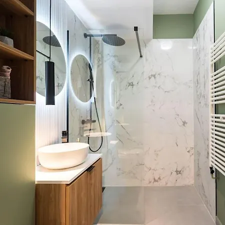 Bright 1br Flat - New Midtown Building + Terrace