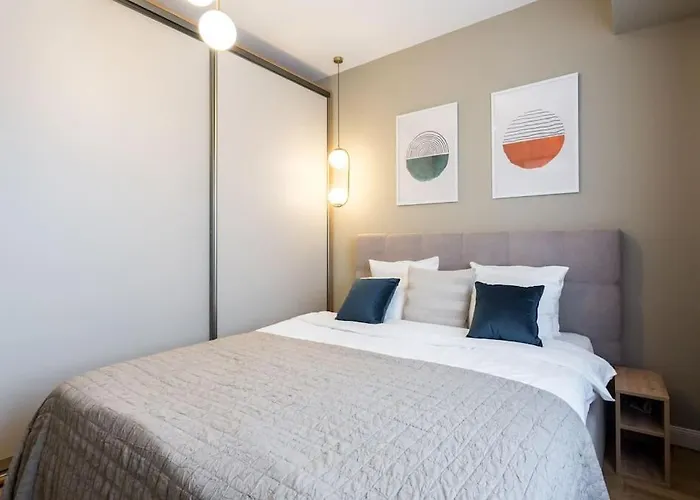 Bright 1br Flat - New Midtown Building + Terrace