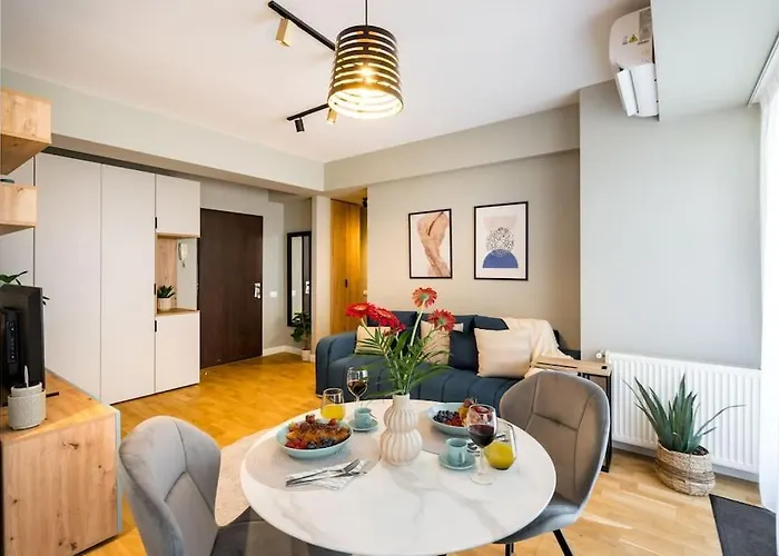 Bright 1br Flat - New Midtown Building + Terrace Apartament *