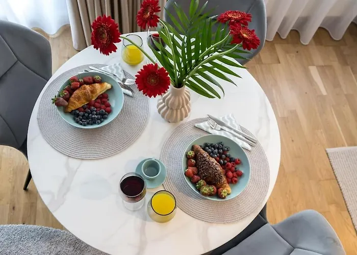 Bright 1br Flat - New Midtown Building + Terrace Apartament Bucureşti