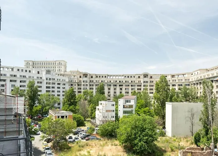 Bright 1br Flat - New Midtown Building + Terrace