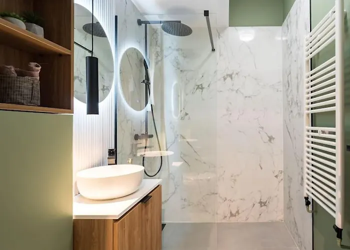 Bright 1br Flat - New Midtown Building + Terrace