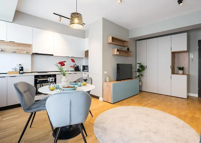 Bright 1br Flat - New Midtown Building + Terrace *