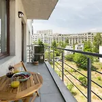 Bright 1br Flat - New Midtown Building + Terrace Бухарест