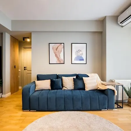 Apartment Bright 1br Flat - New Midtown Building + Terrace Bukarest