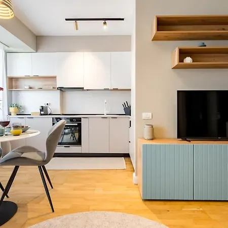 Apartment Bright 1br Flat - New Midtown Building + Terrace Bukarest
