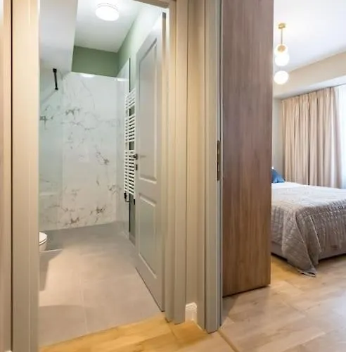 Daire Bright 1br Flat - New Midtown Building + Terrace